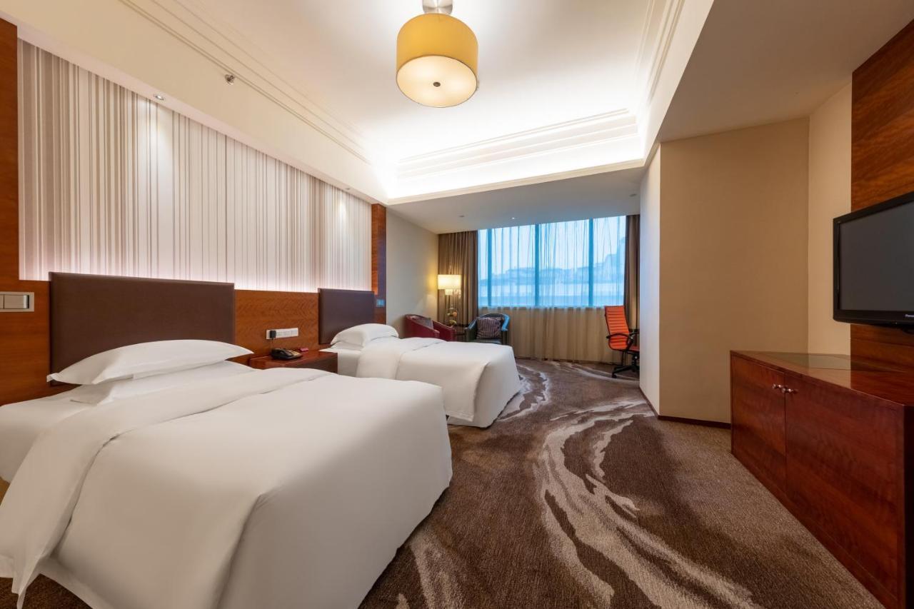 Crowne Plaza Foshan By Ihg - Canton Fair Free Shuttle Bus Exterior photo