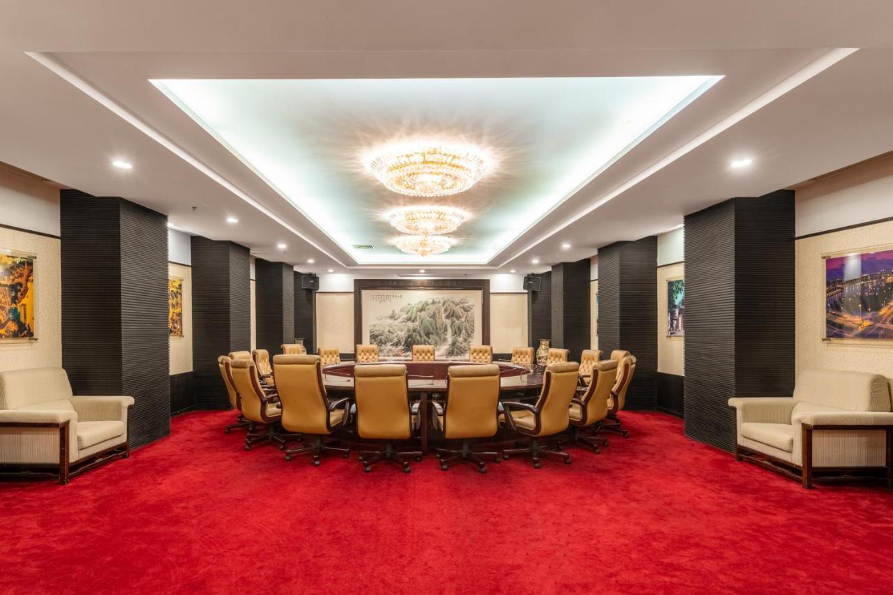 Crowne Plaza Foshan By Ihg - Canton Fair Free Shuttle Bus Exterior photo