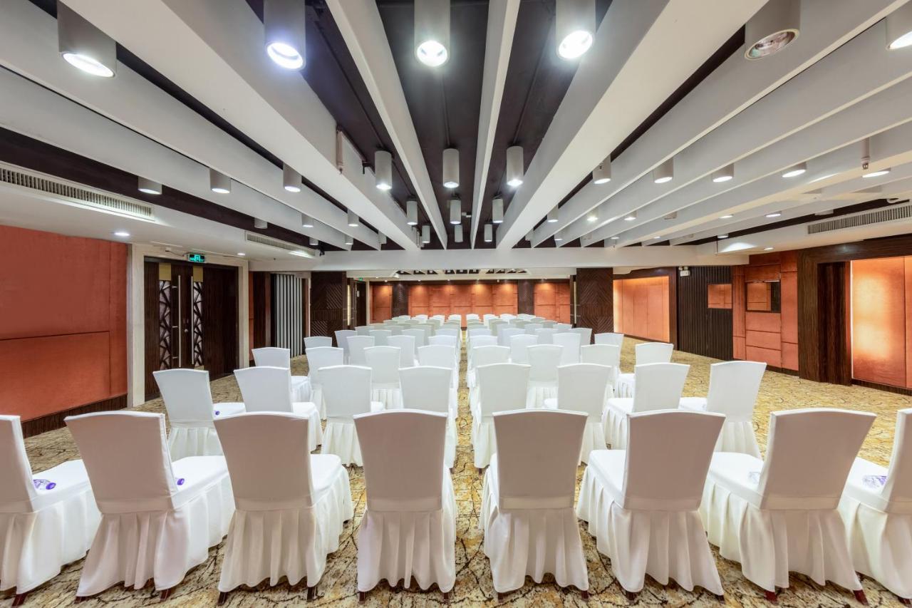 Crowne Plaza Foshan By Ihg - Canton Fair Free Shuttle Bus Exterior photo