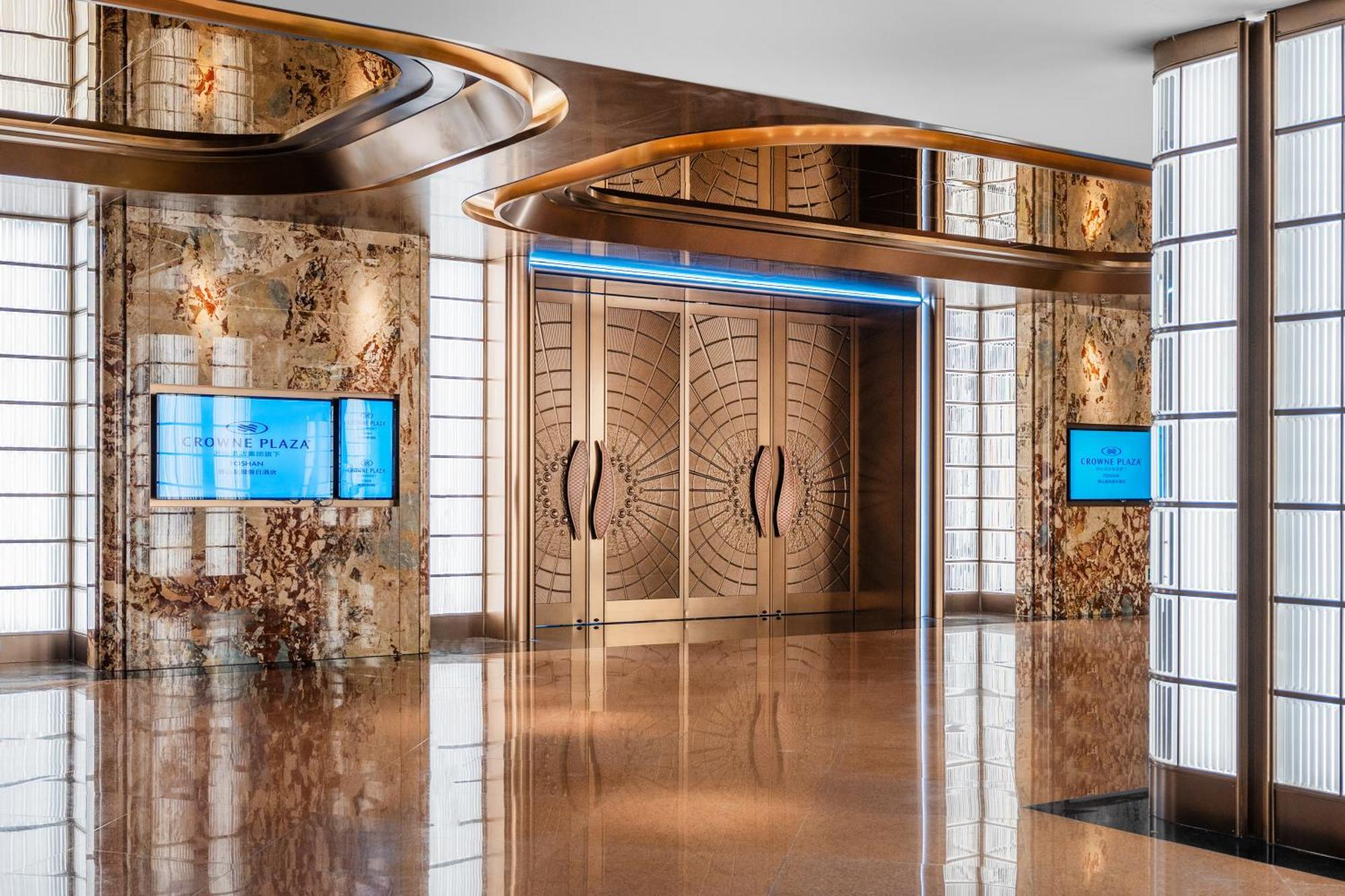 Crowne Plaza Foshan By Ihg - Canton Fair Free Shuttle Bus Exterior photo